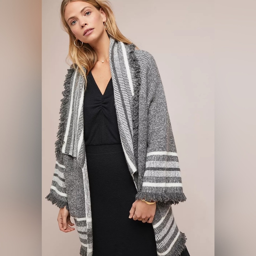 Romeo + Juliet Couture Fringed Kimono Sweater Striped Scarf Collar Side Split